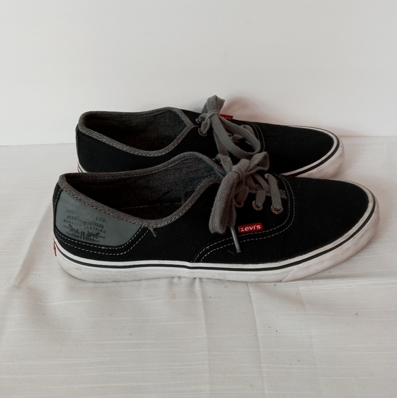 Levi's women's sneakers Sz 9 - Picture 3 of 7